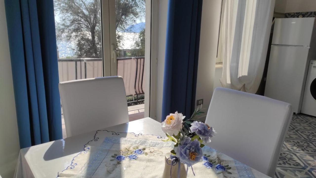 Apartamento La Dimora Delle Sirene Salerno Exterior foto